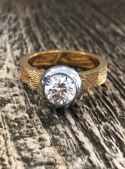 Fingerprint Engagement Ring, Yellow Gold, flat, 4mm