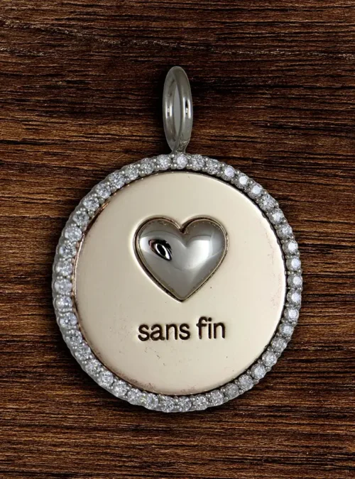 Sans Fin Pendant, Gold. Diamond Halo