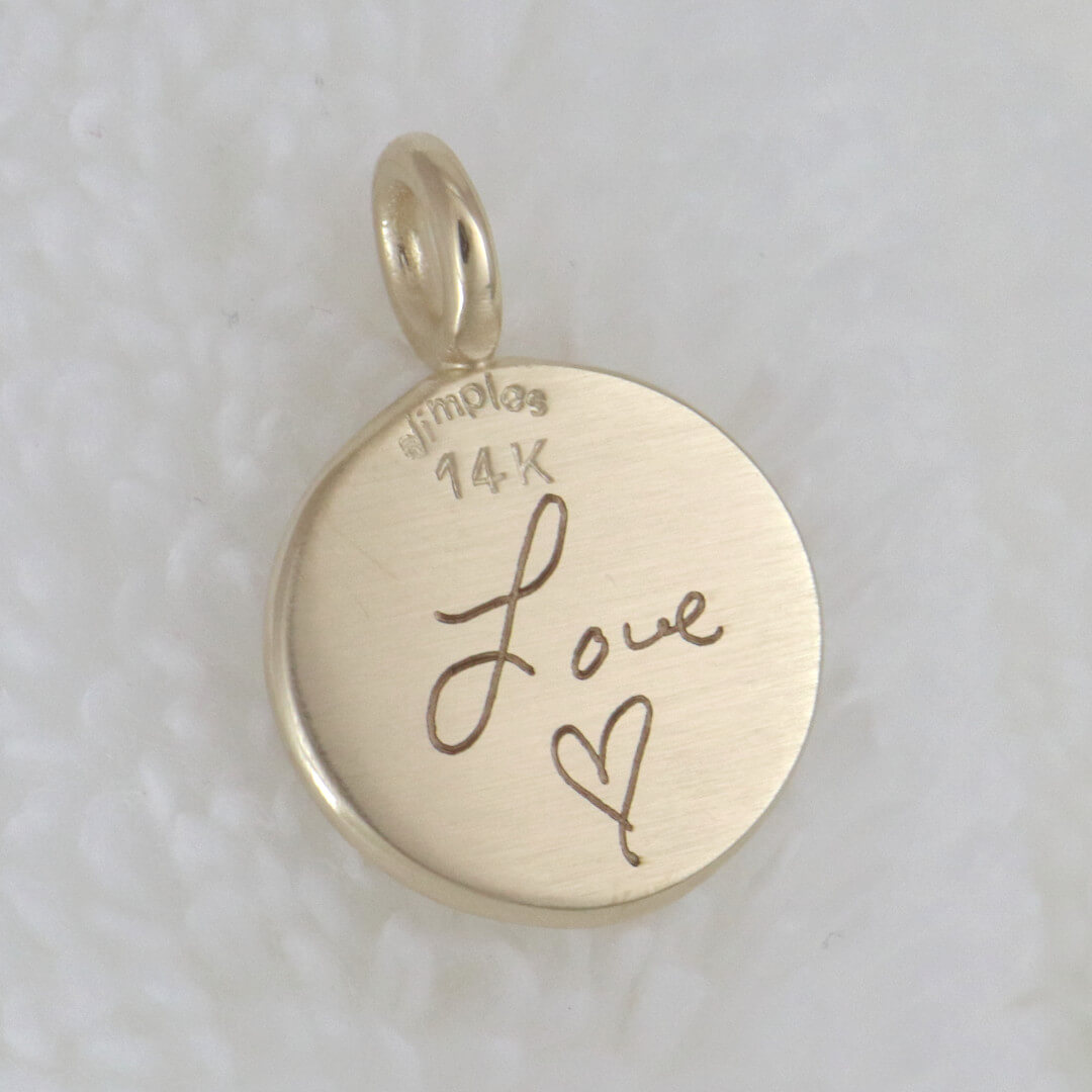 Choosing the Perfect Memorial Gift A Guide to Meaningful Jewelry Handwriing jewelry 2025 01 07 Choosing the Perfect Memorial Gift A Guide to Meaningful Jewelry Handwriing jewelry 2025 01 07